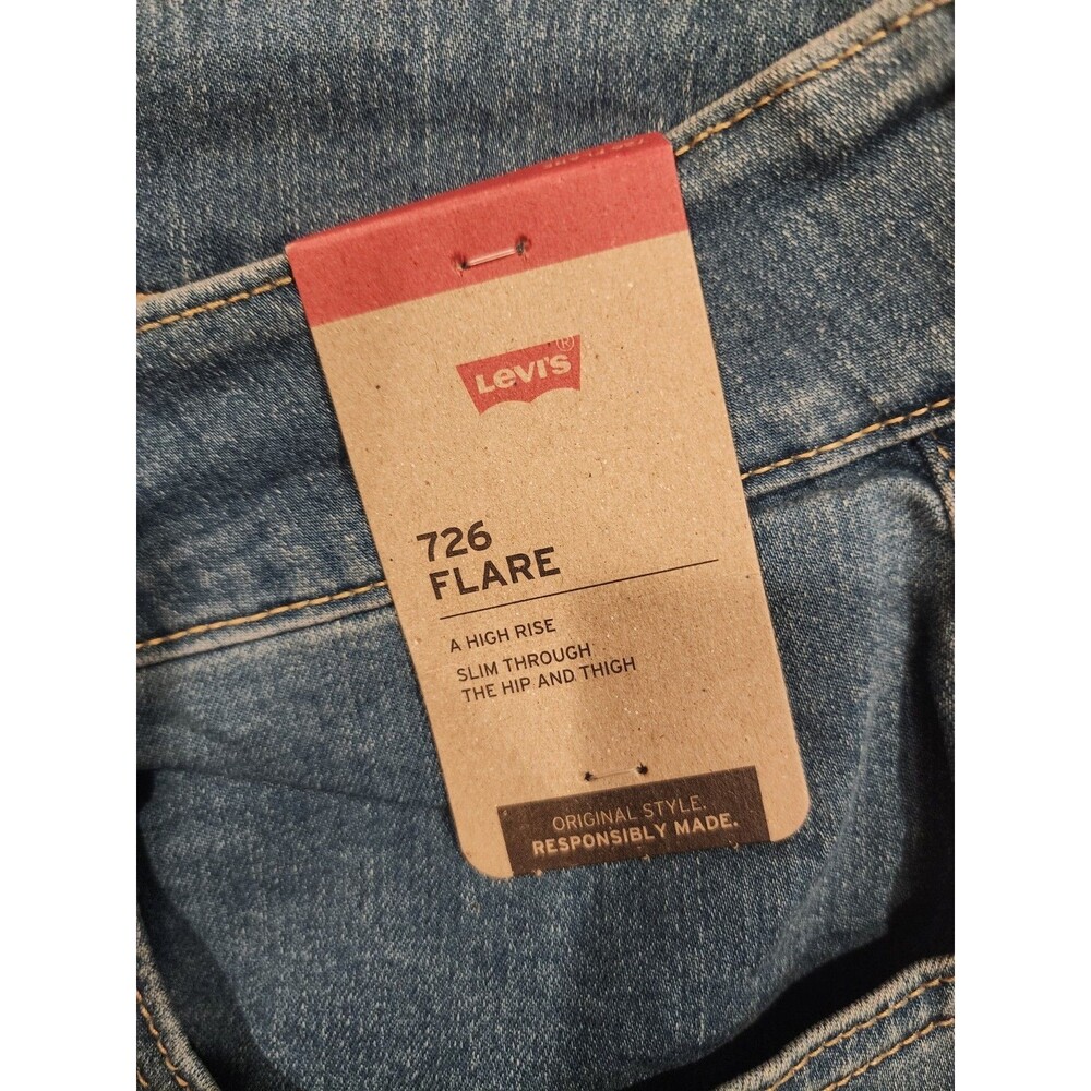 Levis 726 High Rise Flare Jeans Size 33x32 Light Wash Women - Picture 4 of 10
